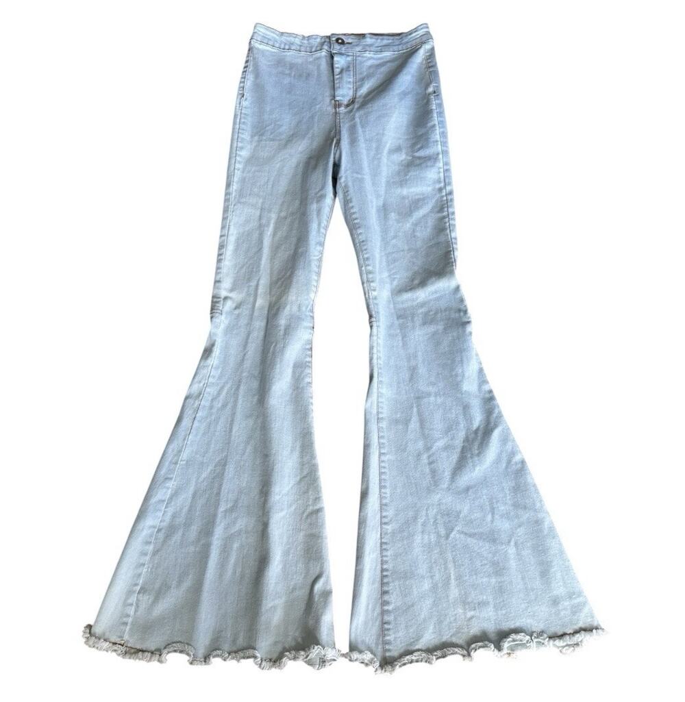 Chelsea & Violet Extreme Flare Bell Bottom Jeans Light Wash 28 Raw Hem Retro